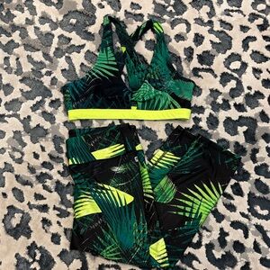 Fabletics Tropical Leaf Print Set